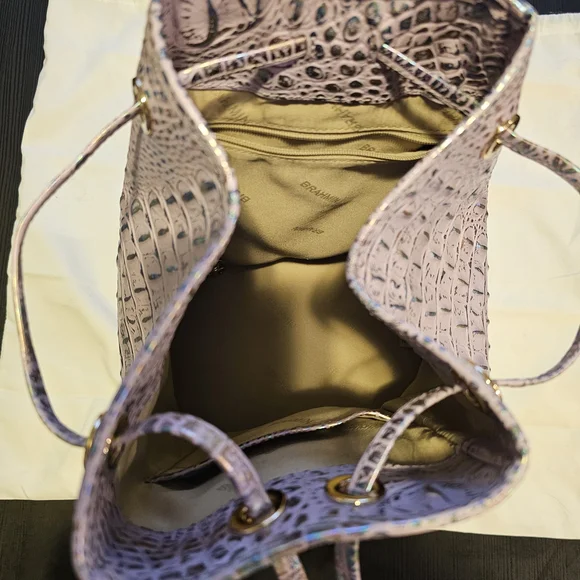 Brahmin Iridescent Crocodile-Embossed Backpack display picture 1
